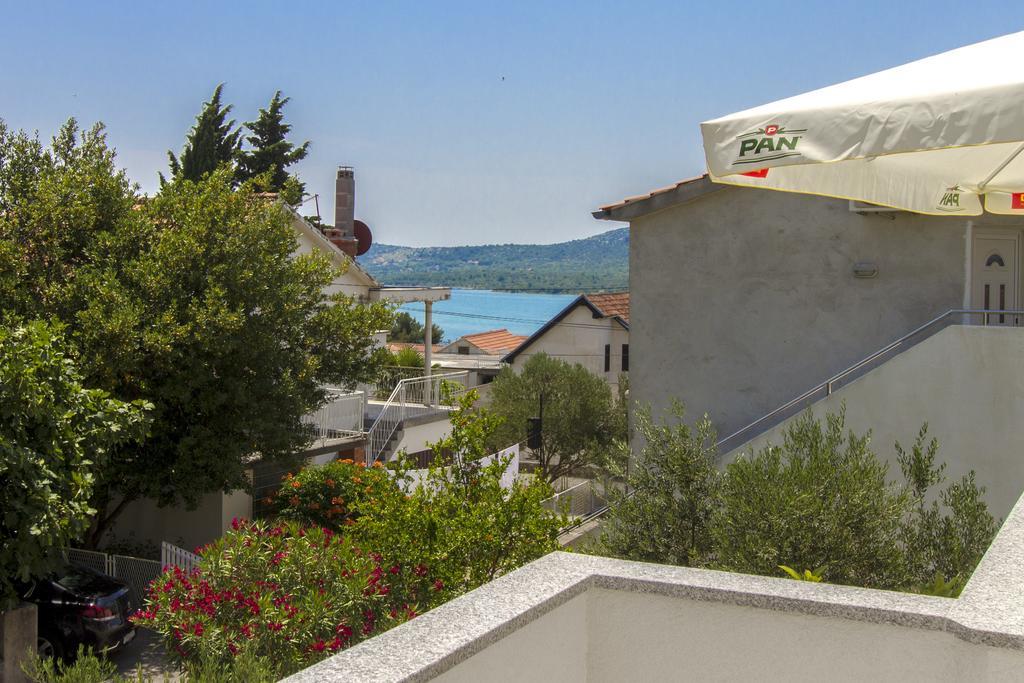 Apartments Zoran Pirovac Exterior foto